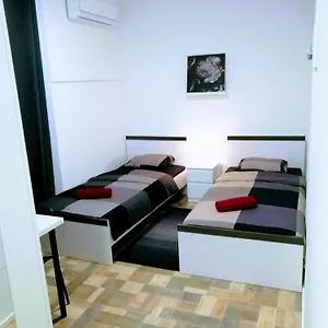 Zpula Center , Pola Croazia